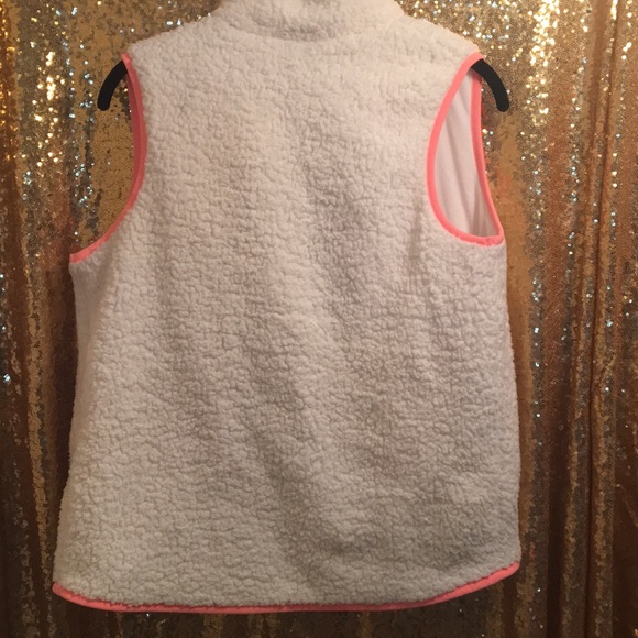 Cat and Jack Fuzzy White Vest with Hot Pink Piping - Picture 6 of 6
